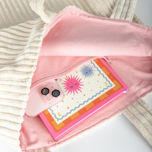 intérieur du tote bag beige en velours côtelé avec doublure rose en coton et pochette – marque Theana