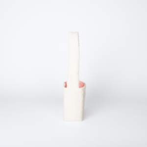 mini sac beige en tissu bouclette vu de profil – marque THEANA