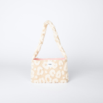 mini sac léopard en tissu bouclette avec doublure rose et bouton aimanté – marque THEANA