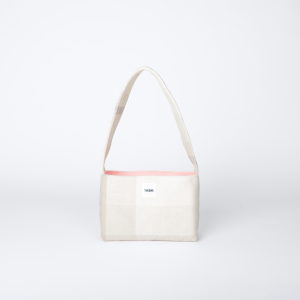 mini sac à carreaux gris avec doublure rose et bouton aimanté – marque THEANA