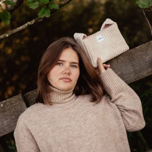 mini sac tissu velours côtelé beige THEANA - porté