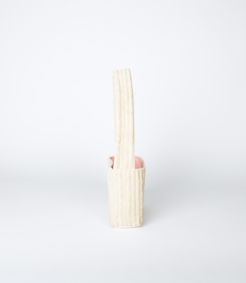 mini sac beige en velours côtelé vu de profil – marque THEANA