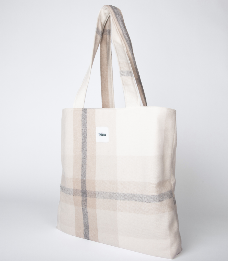 Tote bag à carreaux gris THEANA – vue 3/4 tote bag à carreaux gris – vue 3/4 – marque Theana