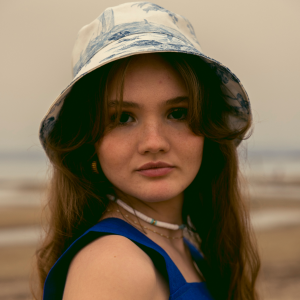 bob THEANA printemps-été 2026 PROLOGUE bleu 4 bob MATIN CLAIR Theana