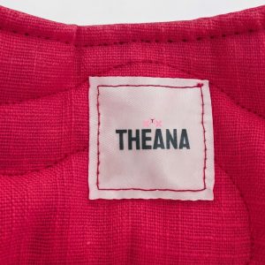 Détail étiquette mini sac framboise THEANA